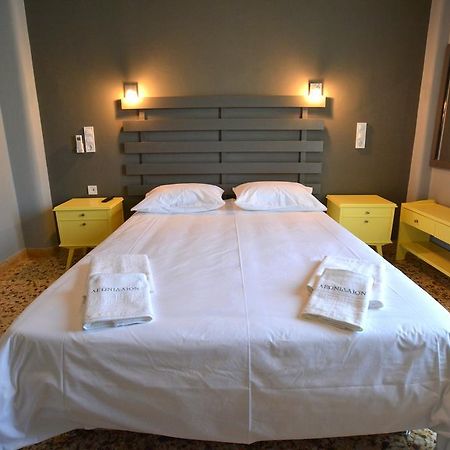 Leonidaion Guesthouse Ancient Olympia Oda fotoğraf A bedroom in a hotel