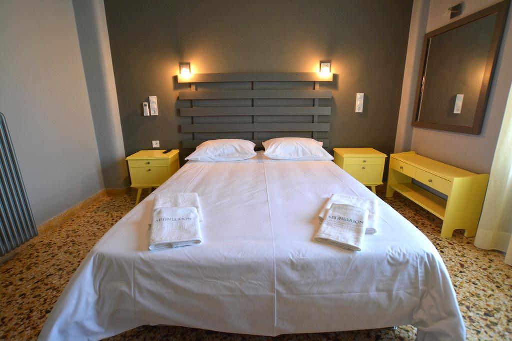 Leonidaion Guesthouse Ancient Olympia Oda fotoğraf A bedroom in a hotel