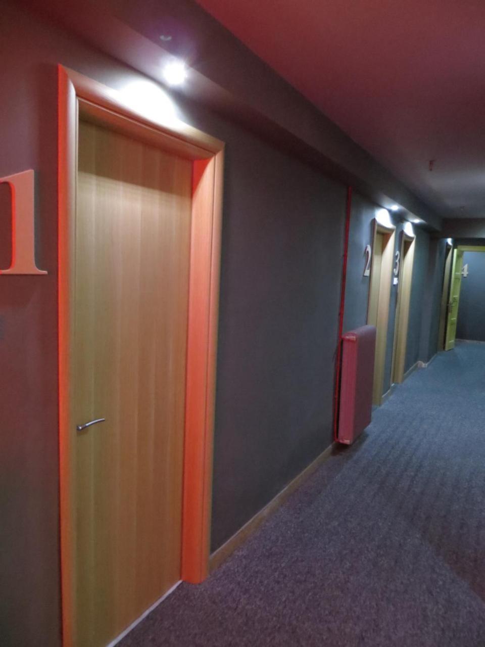 Leonidaion Guesthouse Ancient Olympia Dış mekan fotoğraf A corridor in the hotel